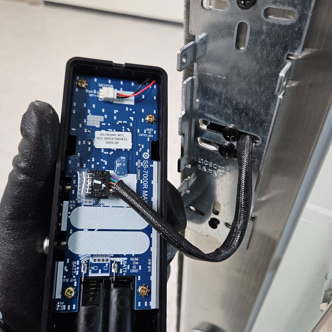 양산 열쇠 도어락 학교 교사실 세이프 도어 샤시문 디지털 전자 번호키 설치