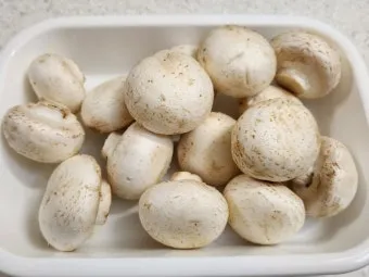 양송이버섯 제철 손질법과 볶음 요리 보관까지 전부 알려드립니다_17