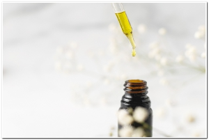 다크서클 크림 에센셜 오일