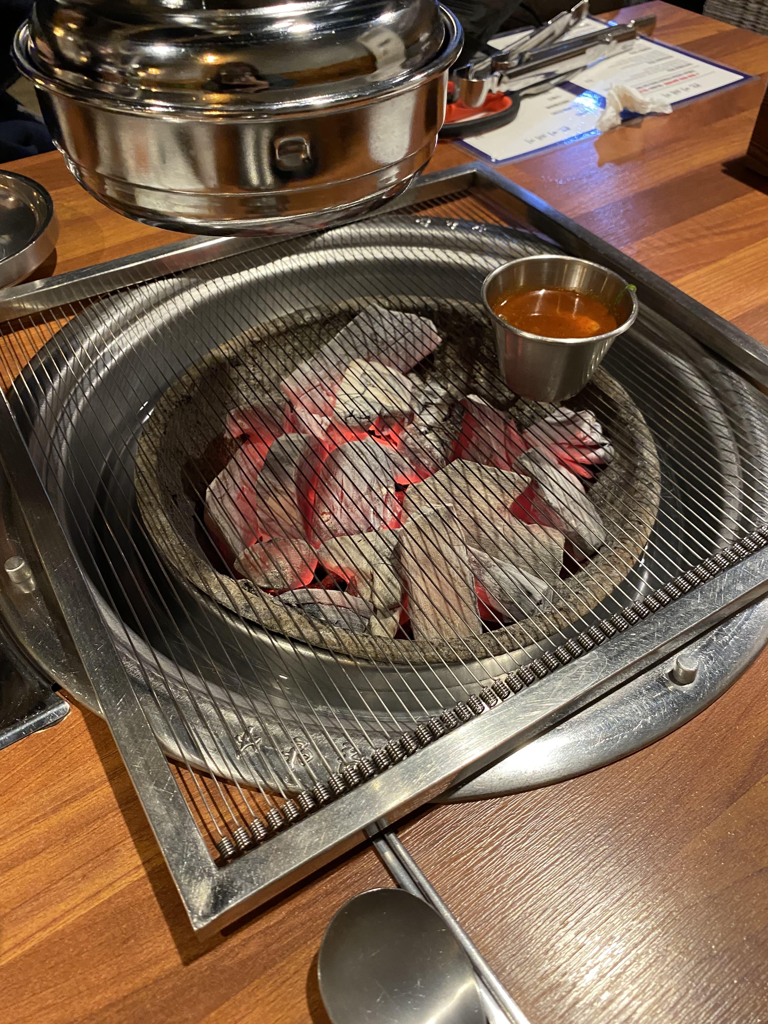 찬미돼지-숯불-멜젓