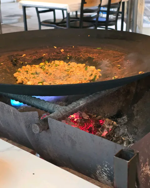 생생정보 대결 맛 대 맛 솥뚜껑 닭볶음탕 vs 솥뚜껑 삼겹살