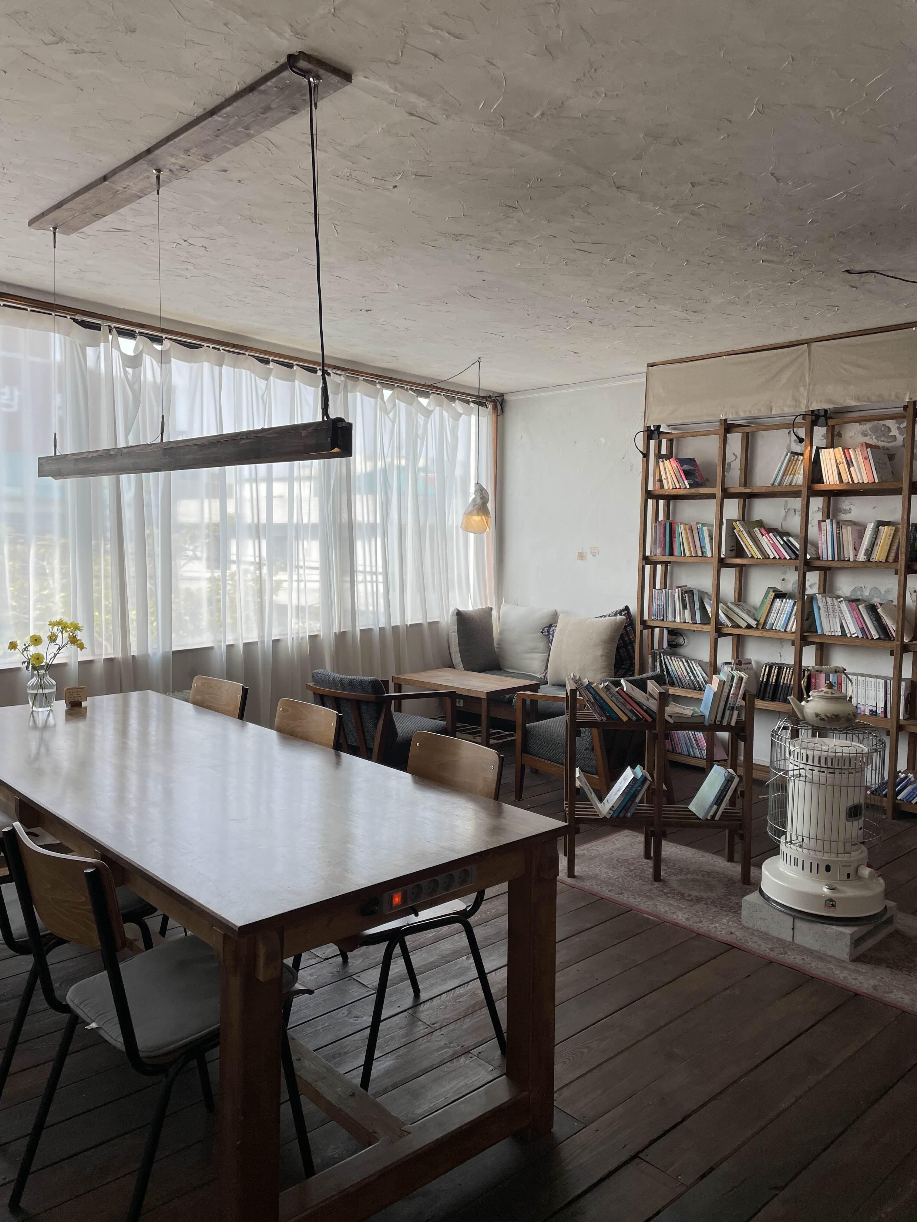 카페 내부 사진