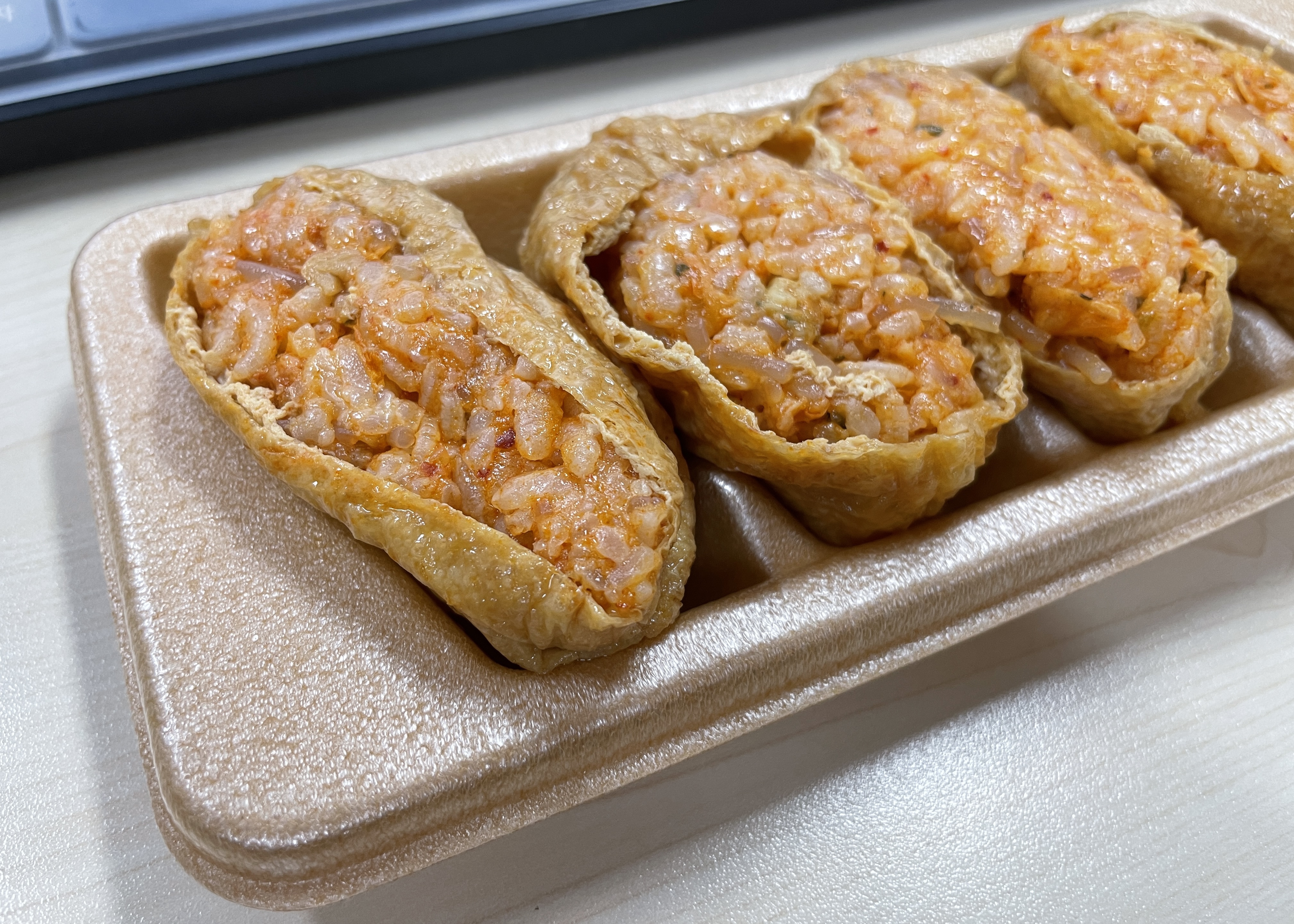 CU편의점-도구리김치만두유부초밥