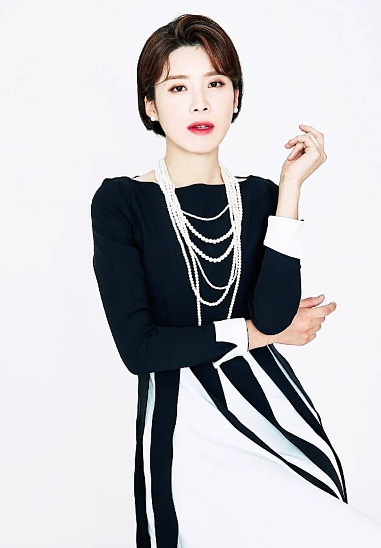 개그우먼-장도연