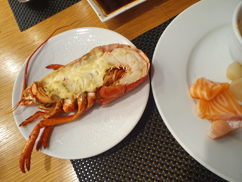 랍스터와-연어회