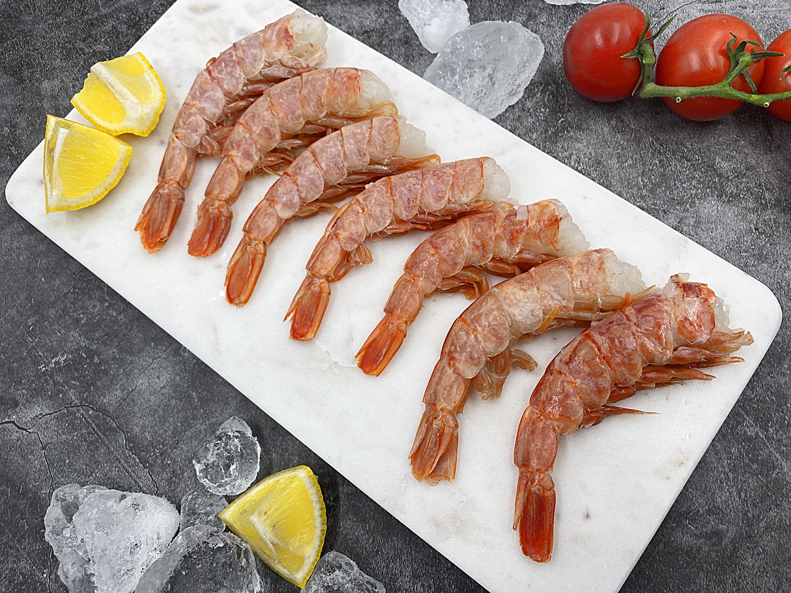 두절 새우 도마 위에