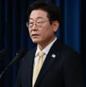 조국 사면 : 지지율 하락 원인 제공