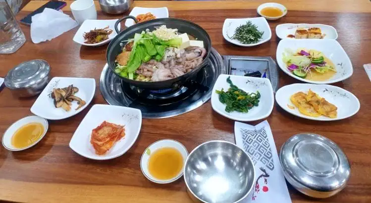 전복해물탕, 계절메뉴 초계탕, 한정식 맛있는 곳 추천