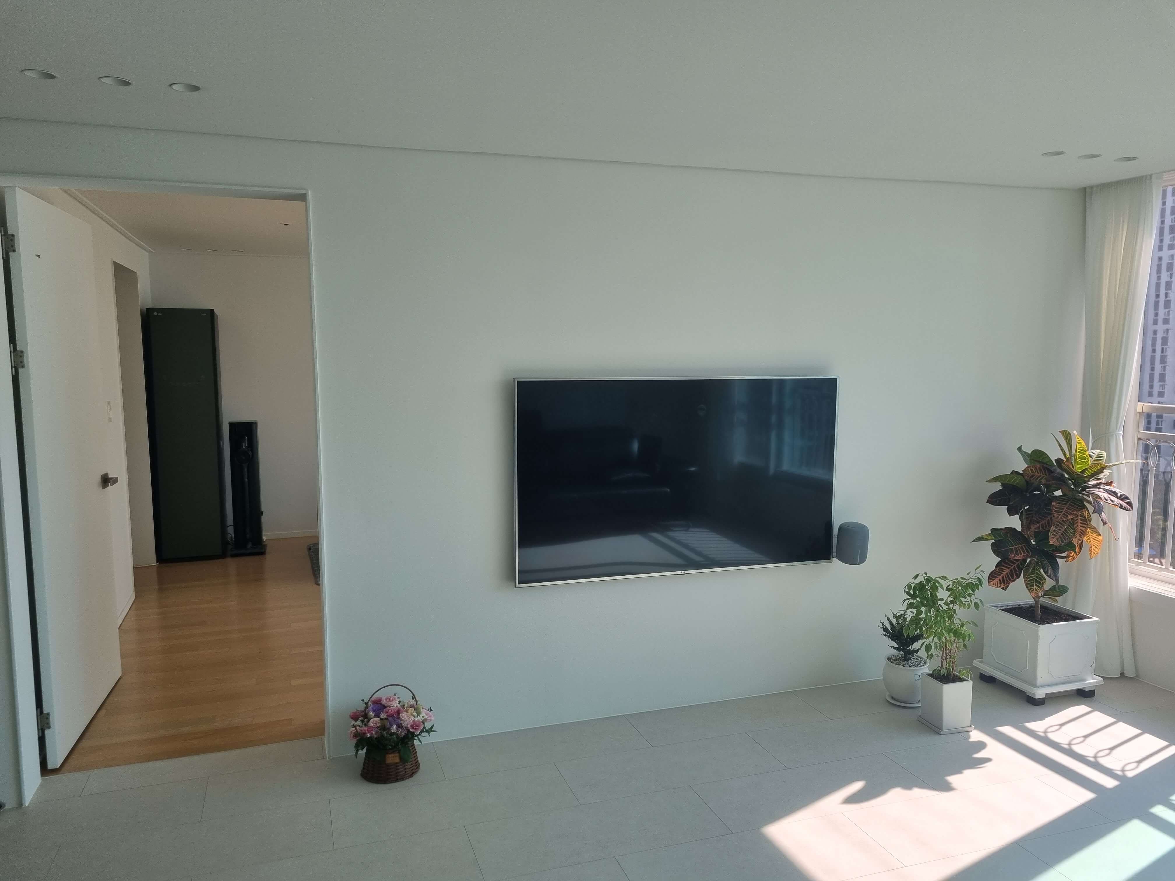 거실 무몰딩 부분