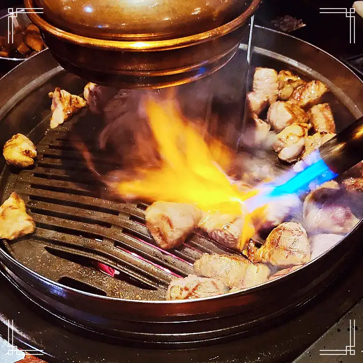 줄서는식당 50회 엄현경 송리단길 석촌호수 핫플 목차돌 베요타 하몽 청국장 된장찌개 송파구 잠실 이베리코 목살 토치불 바베큐 맛집