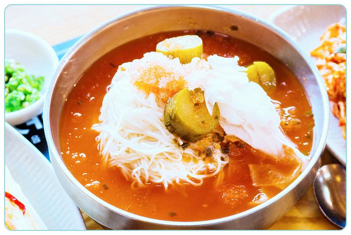 식객-허영만의-백반기행-남양주-박주미-오이소박이냉국수-메뉴