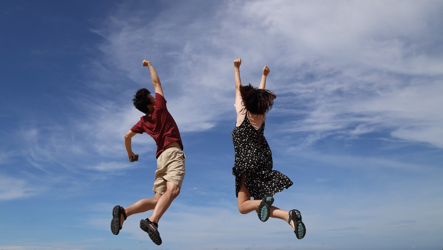 행복한 사람들을 표현한 사진