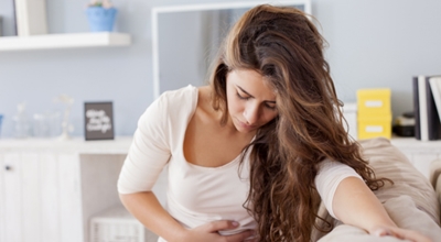 오른쪽 갈비뼈 아래 통증 이미지