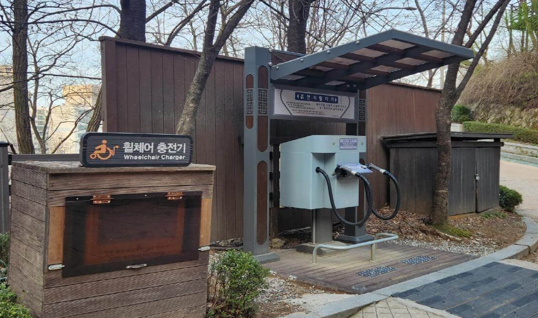 산림청 명품숲길 겨울 트레킹 : 서울 안산 순환형 무장애 자락길