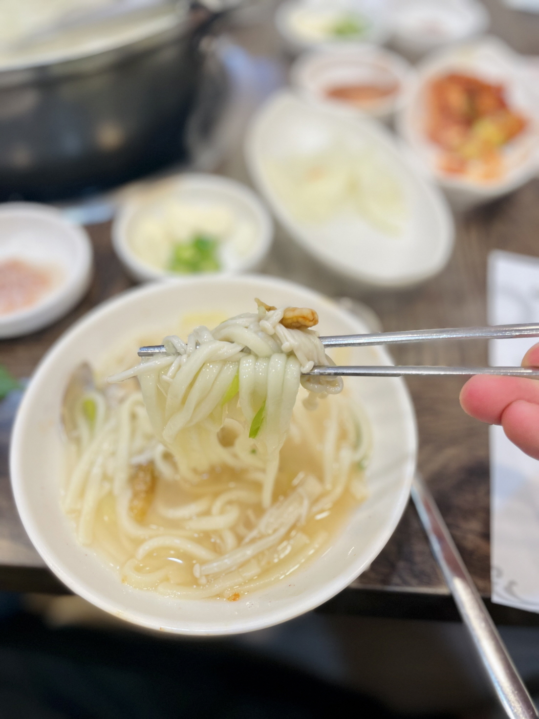 유가네해물칼국수-퍼지지 않은 쫄깃한 면발