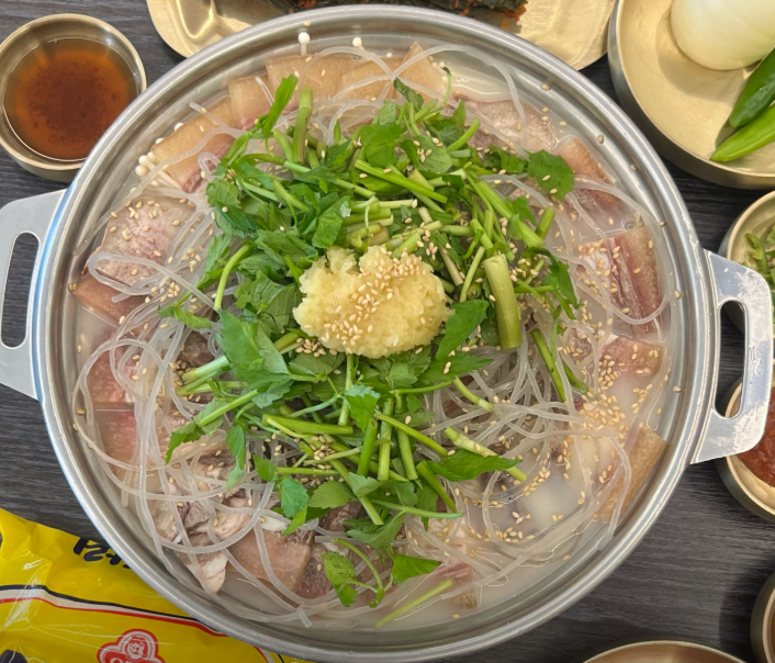 생방송투데이 방풍나물 뚝배기 갈비탕 전남 여수 남대갈뚝배기