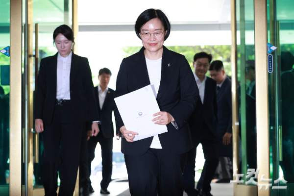 한성숙 프로필 제50대 국무총리 취임 나이 학력 고향 중기부 장관 및 모두의 창업 사과 핵심 정리