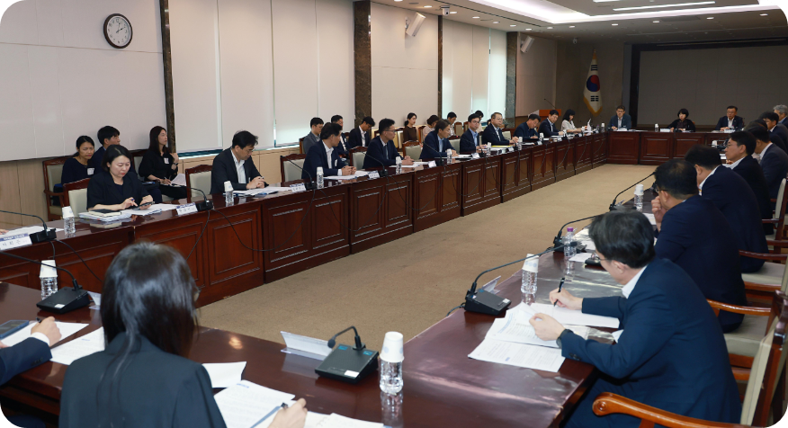 &lsquo;자본시장 올인&rsquo; &times; &lsquo;원스트라이크 아웃&rsquo; &ndash;부동산&middot;주식 포트폴리오 재편