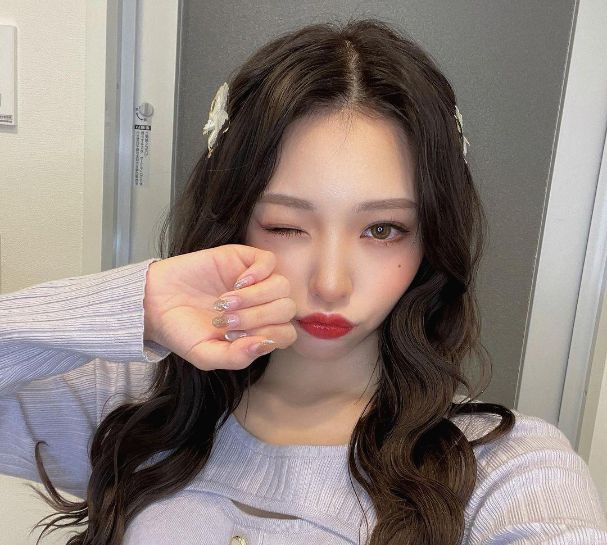 시라토 하나 (Hana Shirato)