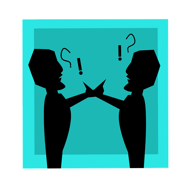 두 사람이 언쟁하는 모습