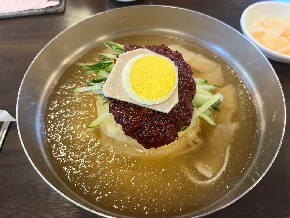 sk 충전소 앞에서 이전한 밀면전문점 사진