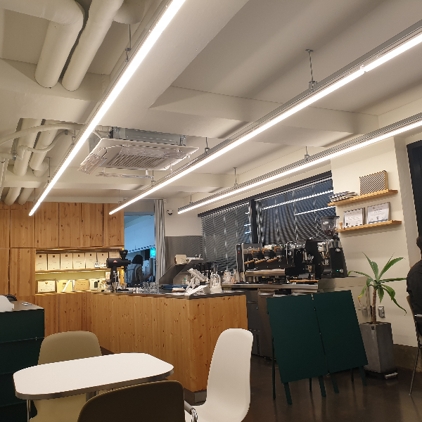 목동 스페셜티 커피 로스터리 카페 링키지 커피 (LINKAGE COFFEE)_매장 내부