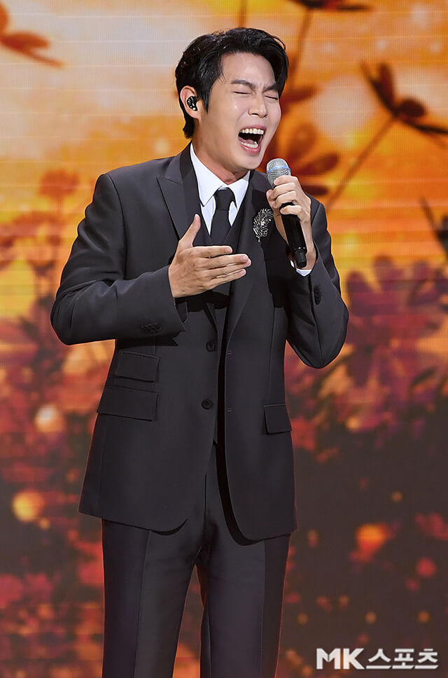 손태진 프로필 인스타 팬카페 갤러리 심수봉 어머니 진숙