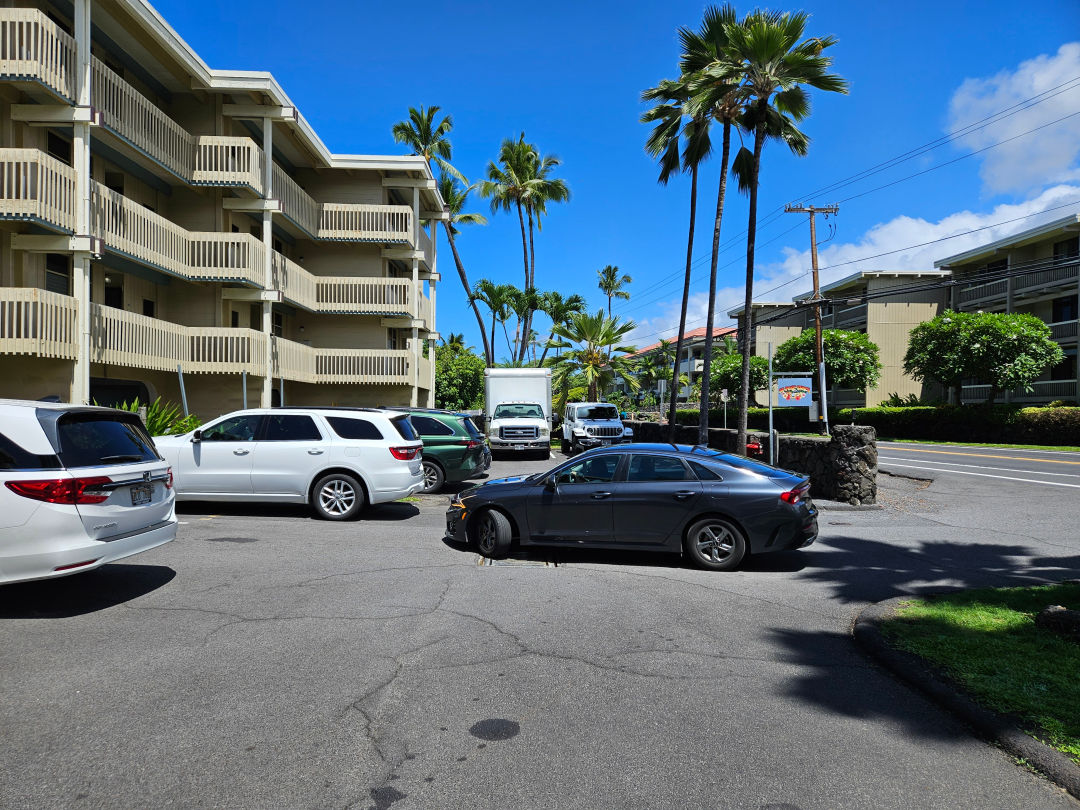 하와이 코나 다 포케 쉑 주차장