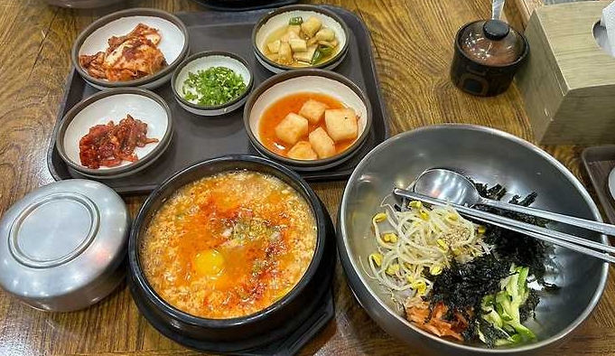 콩마눌국밥