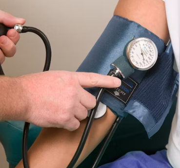 고혈압 증상 원인 예방법 생활습관