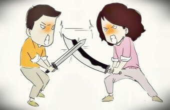 부부싸움은-칼로-물베기-라는데-진짜-칼을-들고-싸우는-모습