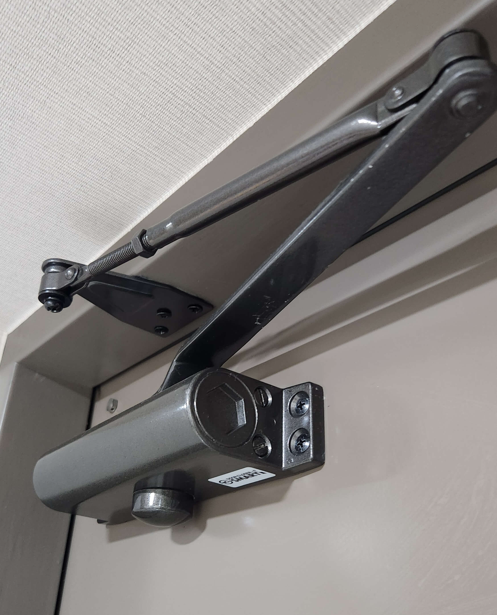 도어클로저 조절 방법