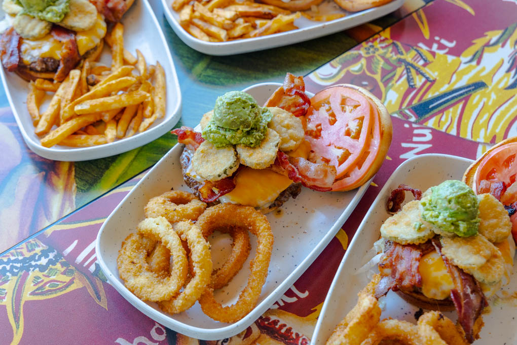 하와이 치즈버거 인 파라다이스