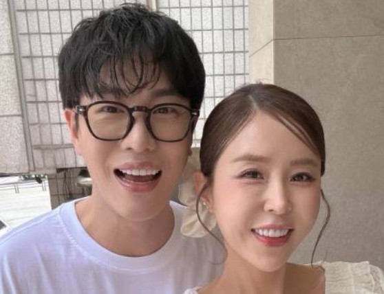 신지와 문원의 결혼을 둘러싼 논란 정리