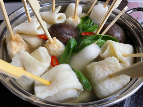 오뎅탕 끓이는법 - 국물을 절대 끓이지 말고, 재료들을 국물에 담가놓기