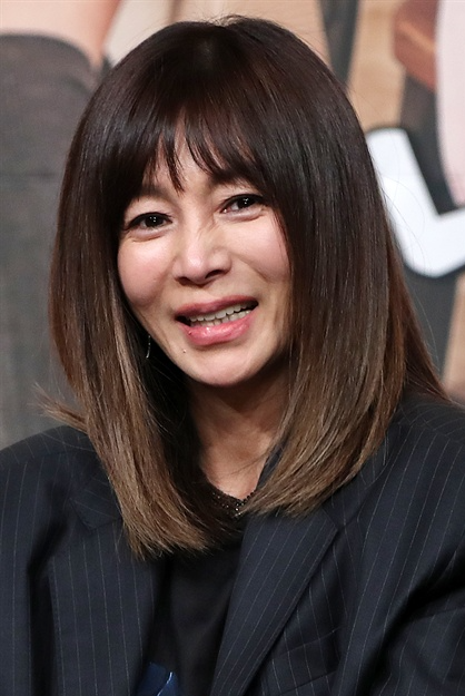 배우 황신혜