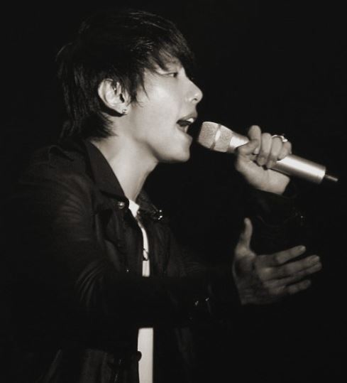 열창하는 박효신