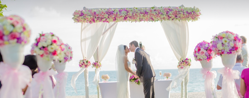 밝은 결혼식 사진