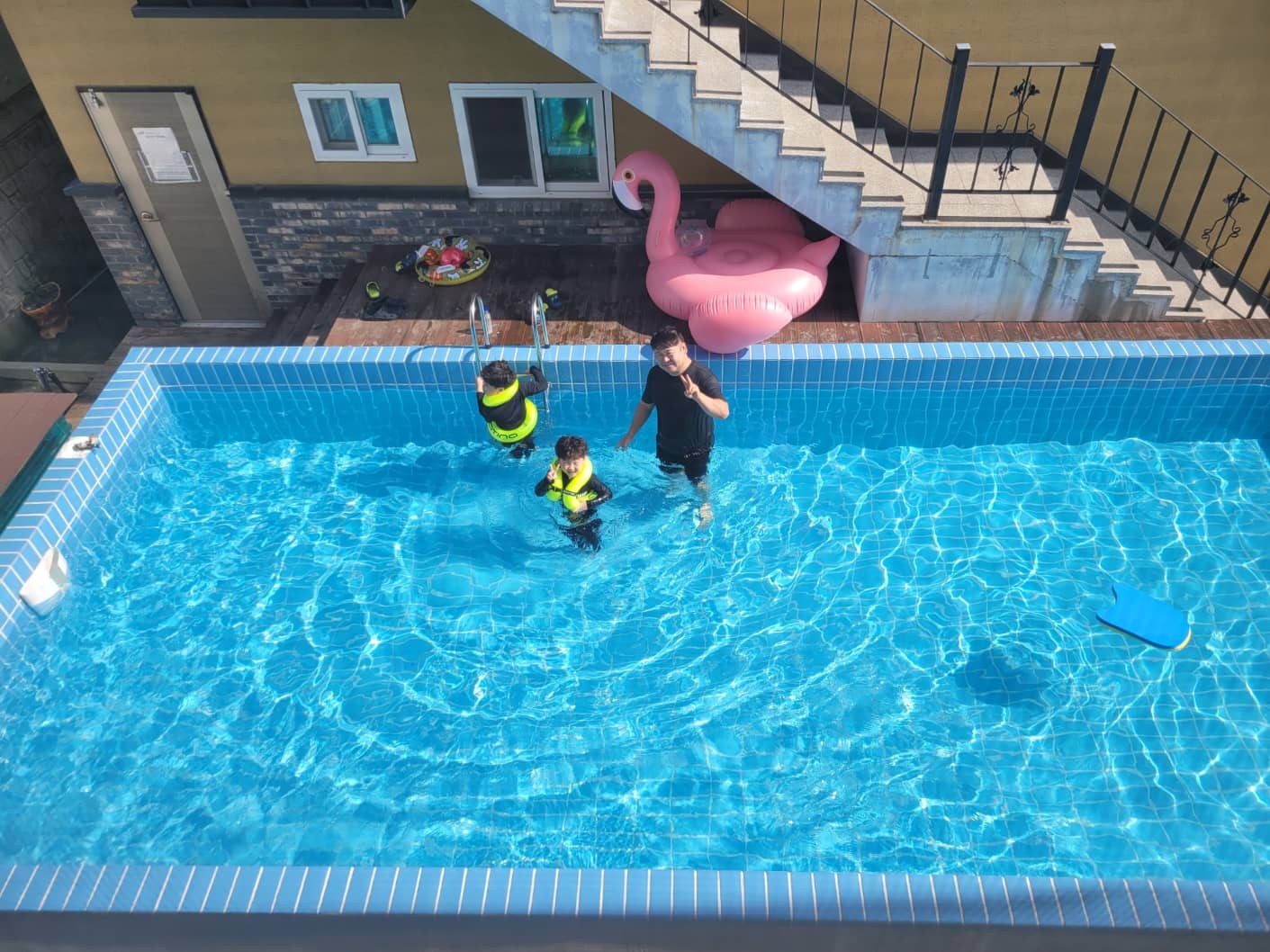 남해 고니개 펜션 수영장