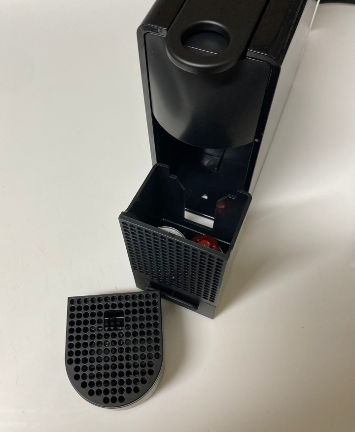 네스프레소 에센자 미니