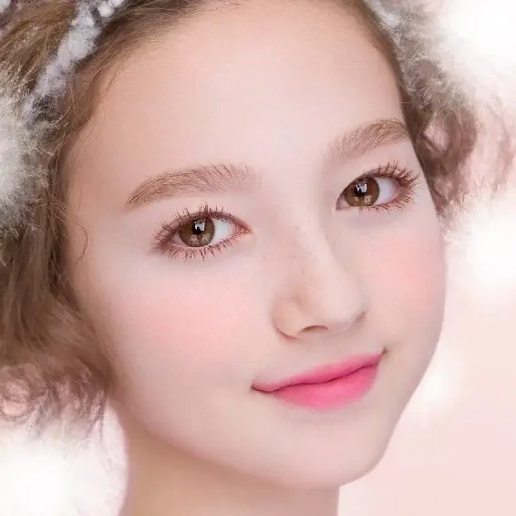 가을의 낭만을 담은 몽환적인 메이크업