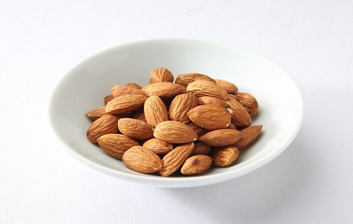 정신건강에 좋은 음식 TOP5 중 아몬드 이미지