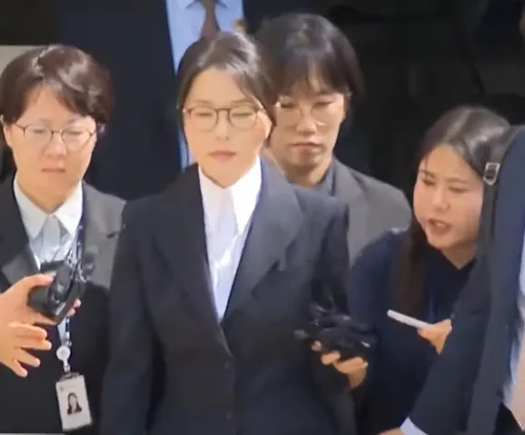 수사기관 출석 현장 스냅(보도화면 캡처)