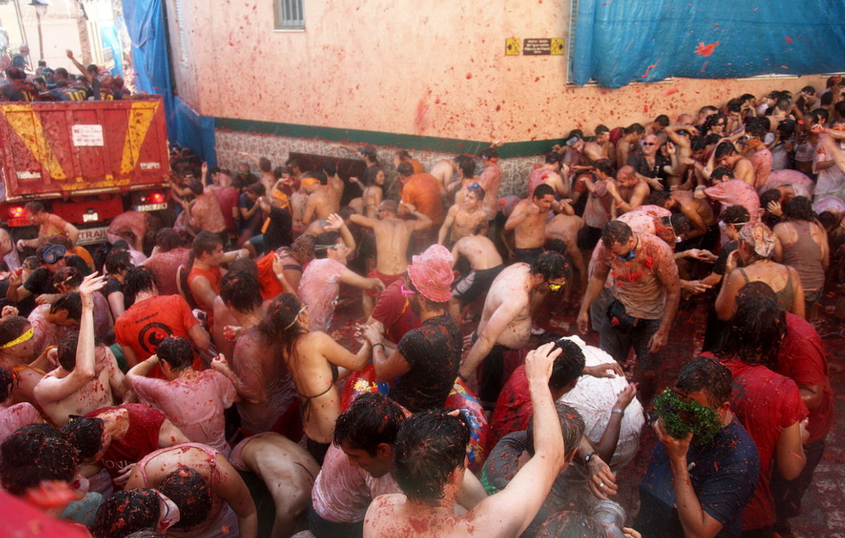 스페인 부뇰의 ‘라 토마티나’가 단순한 난장판이 아닌 이유