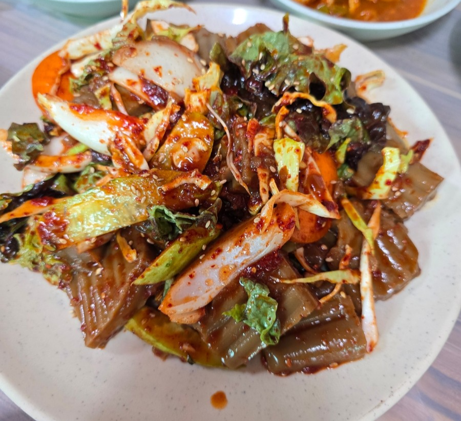 단양 단성면 맛집 영식할머니 마늘더덕제육 밥상