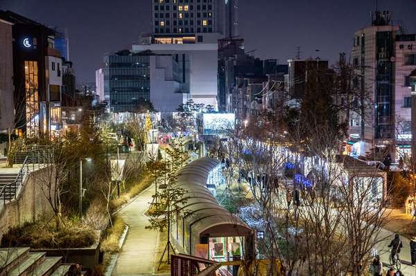 홍대 놀거리 경의선 책거리