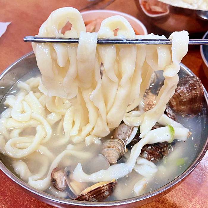 이만기 동네한바퀴 충남 태안 바지락칼국수 맛집