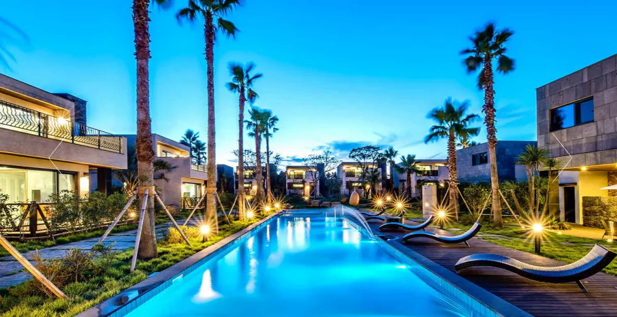 제주도-동쪽-가성비-숙소-아르츠-스파-앤-풀빌라-공용-수영장