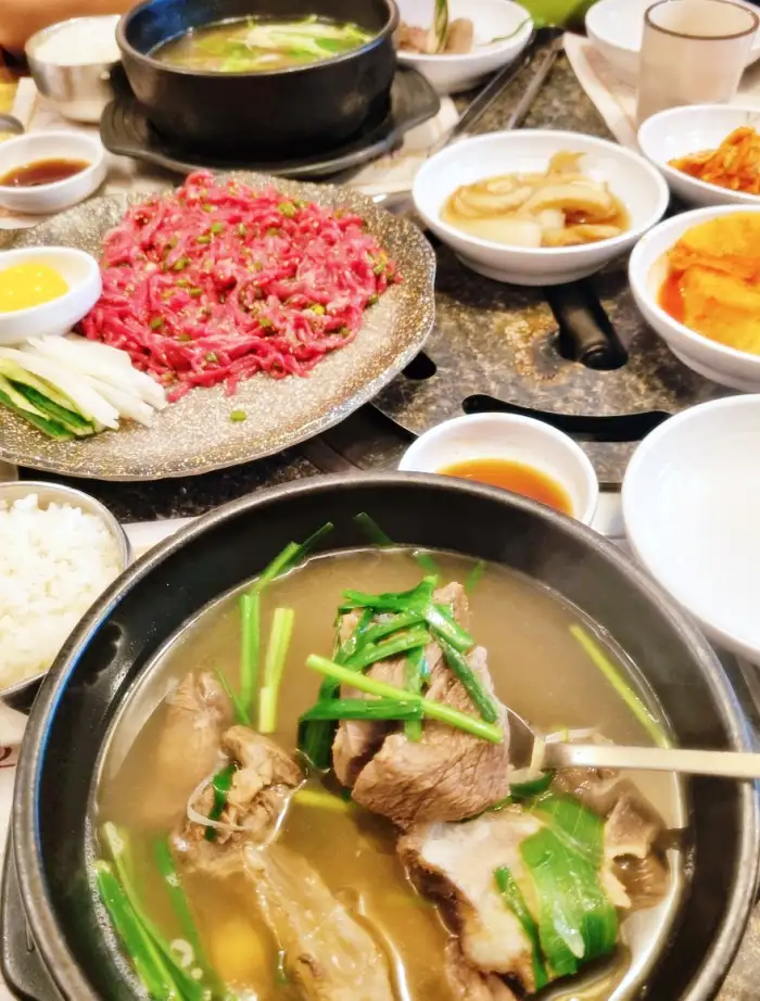 생생정보 상주 헌신동 소한마리 통째로 점심특선 한우탕 맛집