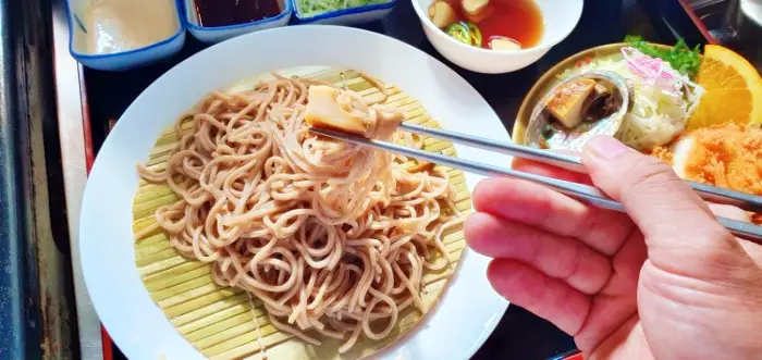소문의맛집 고수뎐 면에 혼을 담다 30년 내공 메밀면 소바와 막국수 부산 해운대 맛집